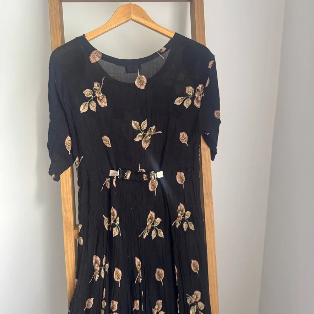 STARINA VINTAGE | Small Floral Black Dress Belted - Picture 2 of 9
